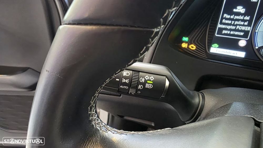 Lexus UX 250h Executive - 41