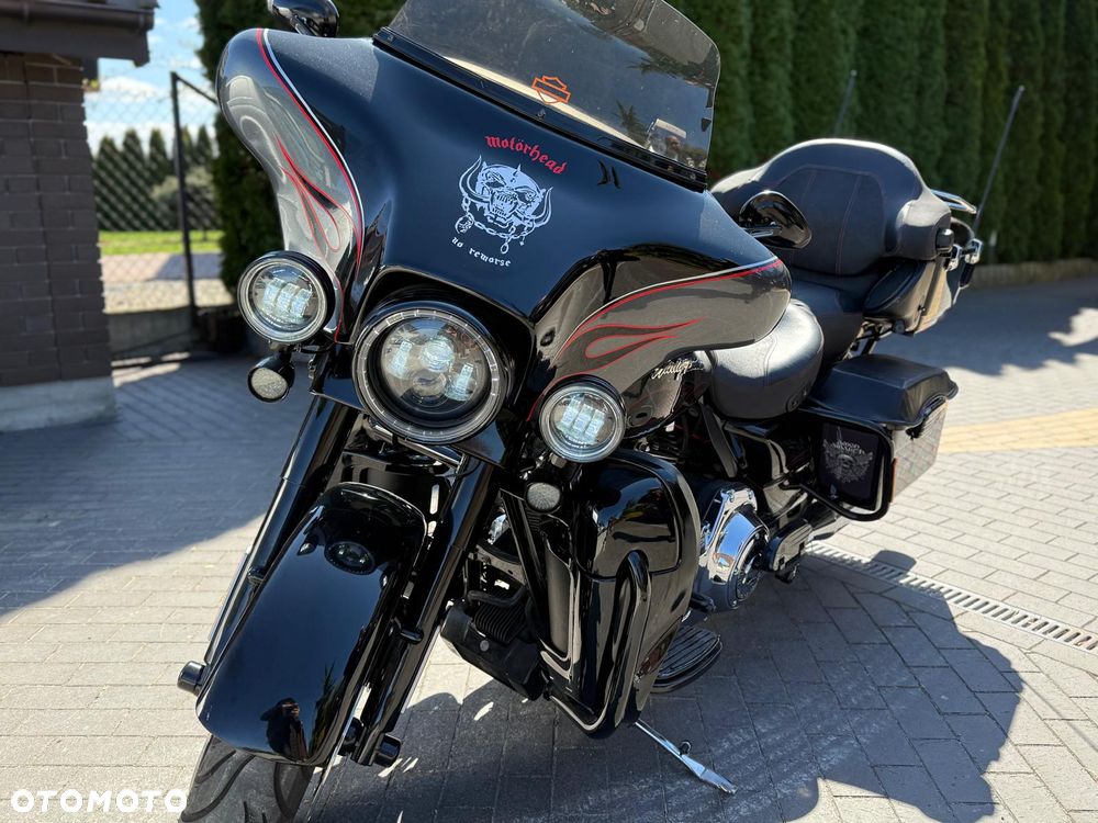 Harley-Davidson FLH Electra Glide - 1