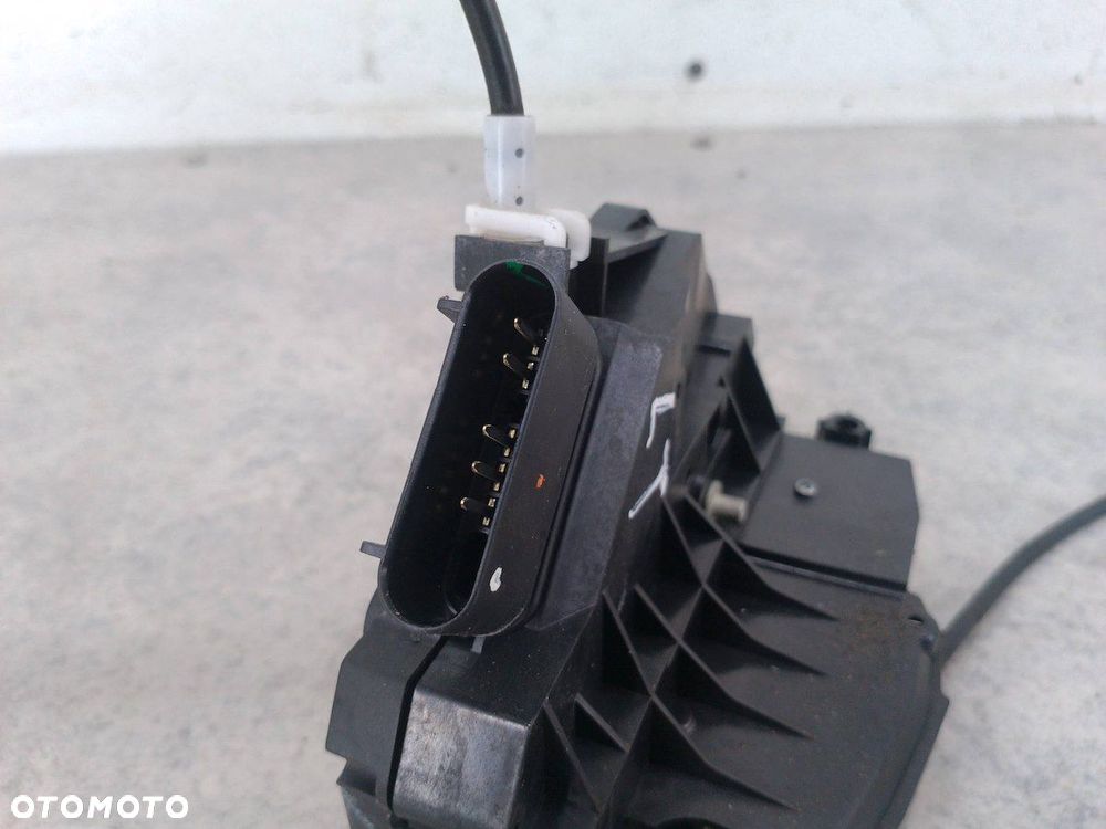 ZAMEK DRZWI LEWY TYŁ VOLVO V60 31301943 A046465 - 10