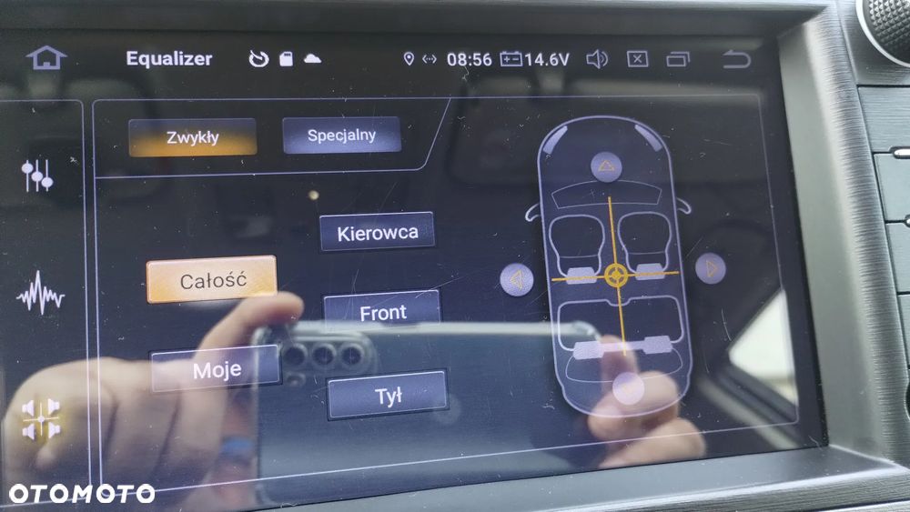 Toyota Prius 1.8 HSD Sol - 12