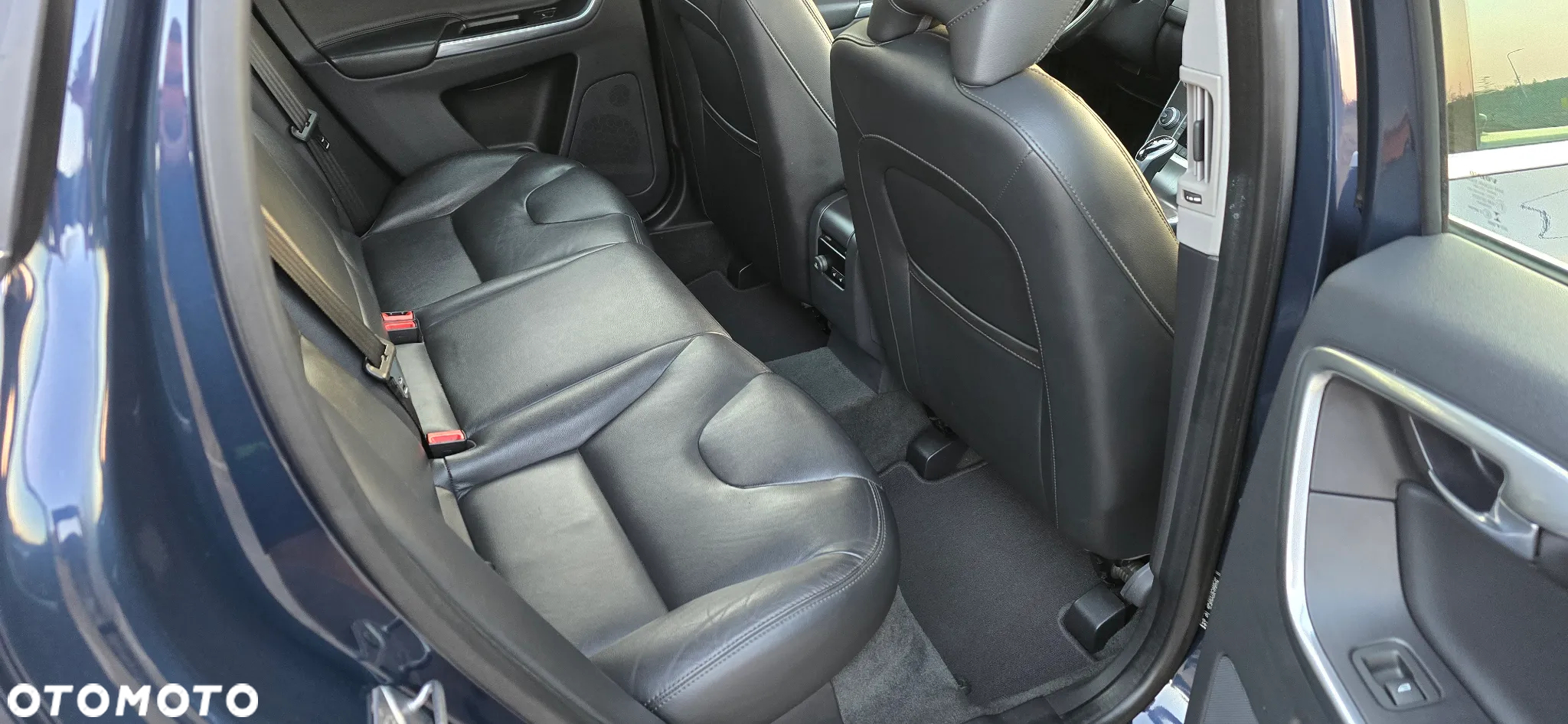 Volvo XC 60 D5 AWD Summum - 22