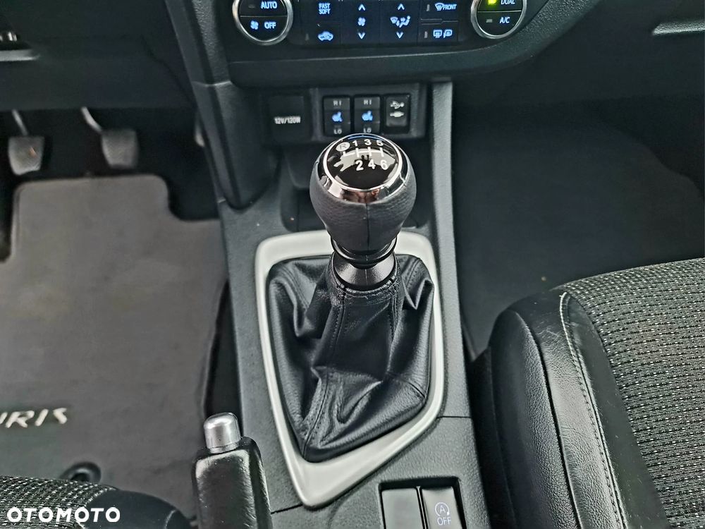 Toyota Auris 2.0 D-4D Executive - 30