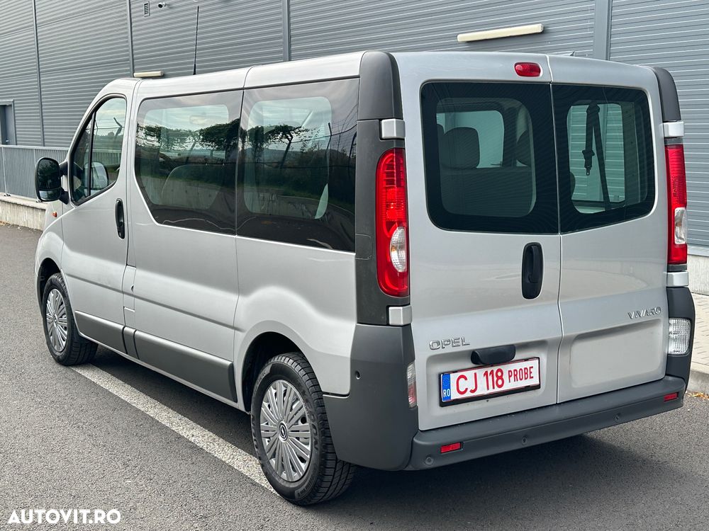 Opel Vivaro - 11