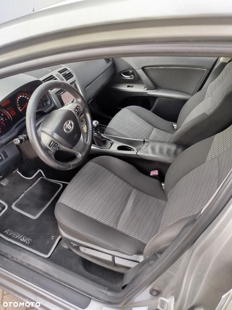 Toyota Avensis 2.0 D-4D Sol plus+NAVI - 5