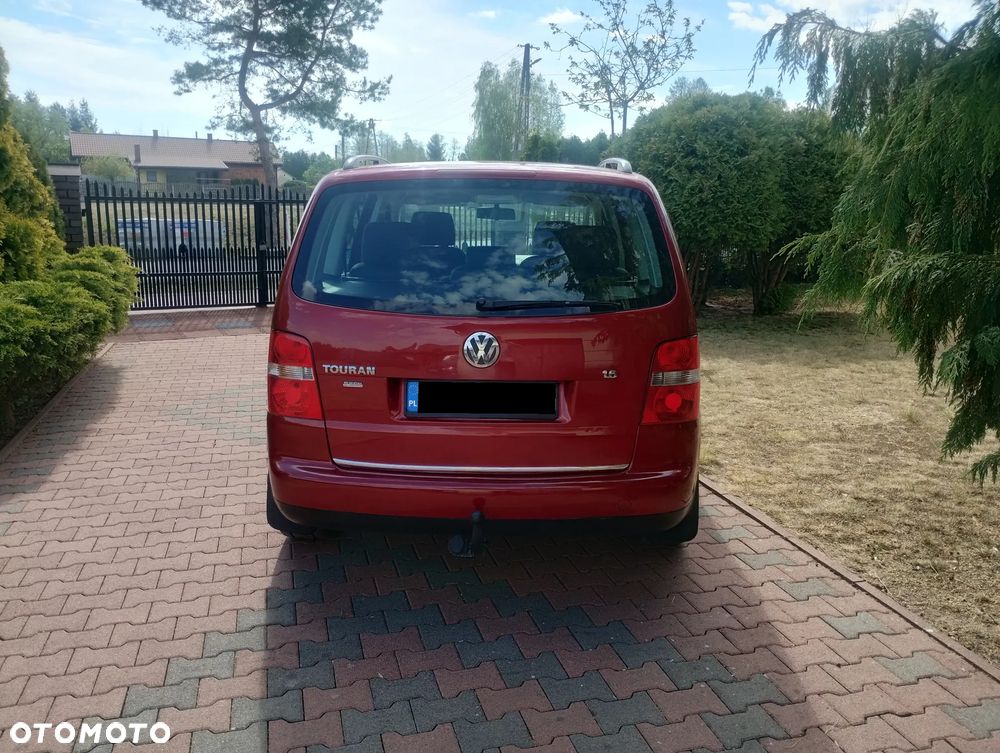 Volkswagen Touran - 10