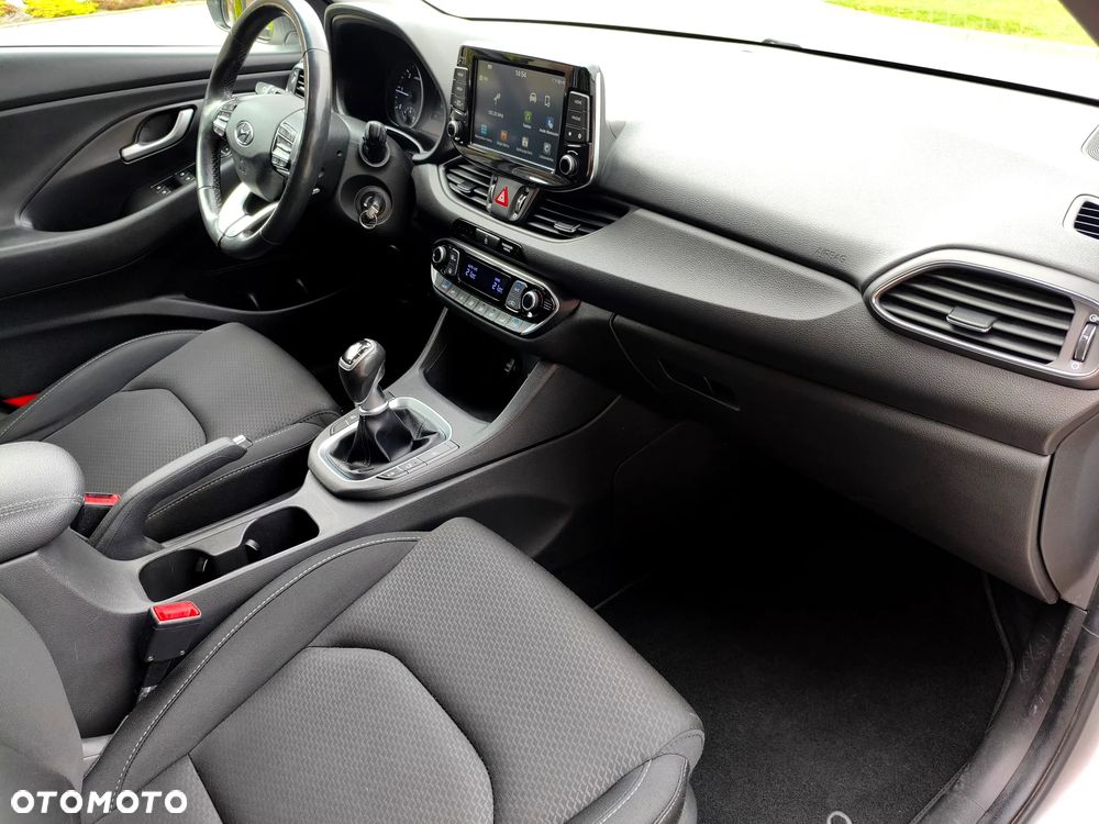 Hyundai i30 1.6 D Comfort - 17