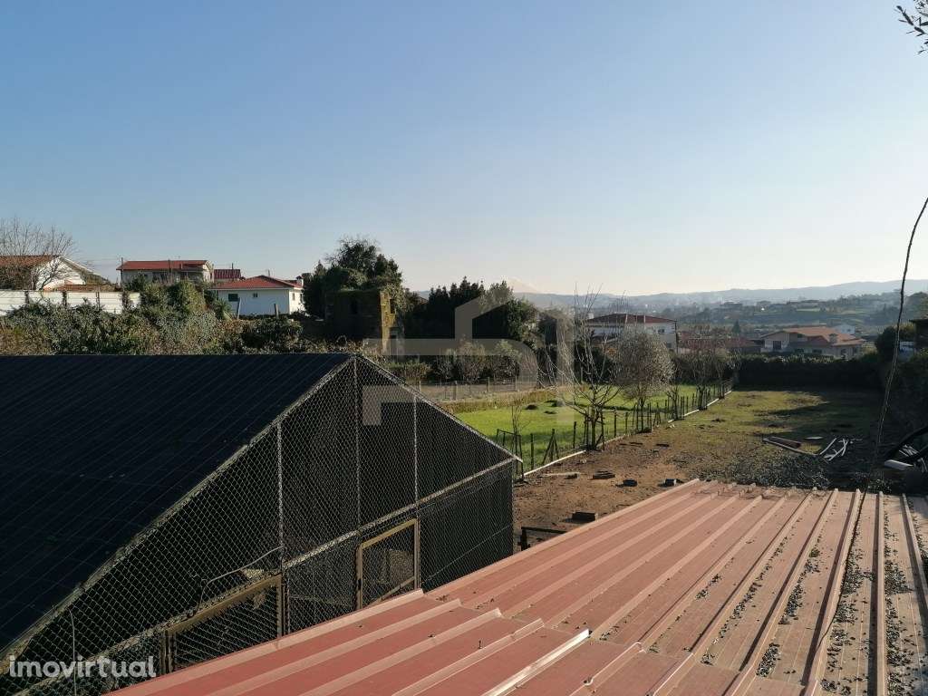 Terreno com 2.430 m² e Ruína em Ribeirão - Grande imagem: 3/20