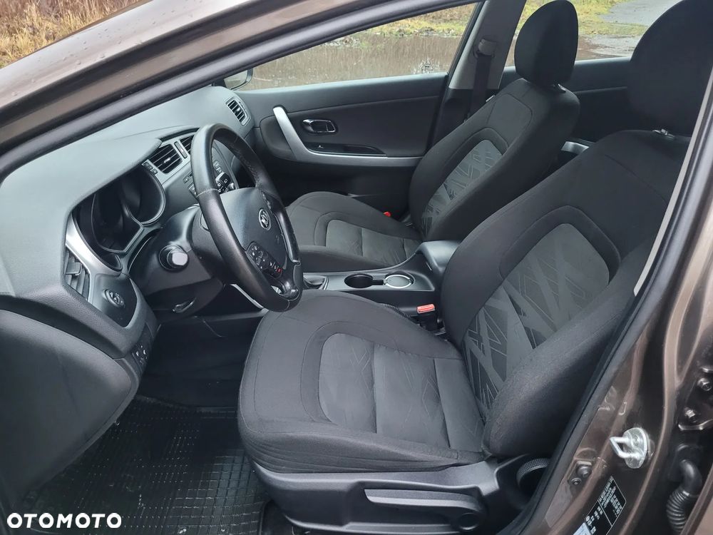 Kia Ceed 1.6 GDI L - 11