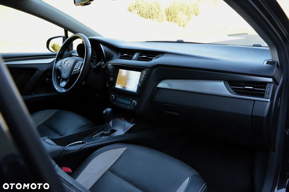 Toyota Avensis 2.0 Prestige MS - 10