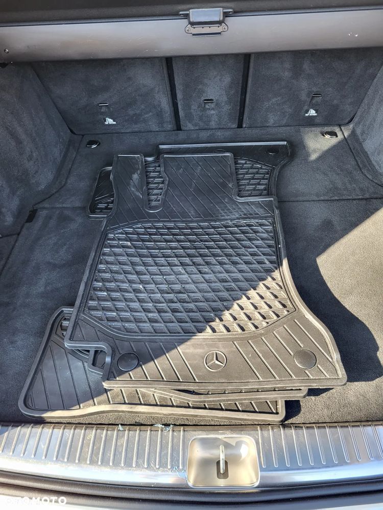 Mercedes-Benz Klasa C 220 d 9G-TRONIC - 32