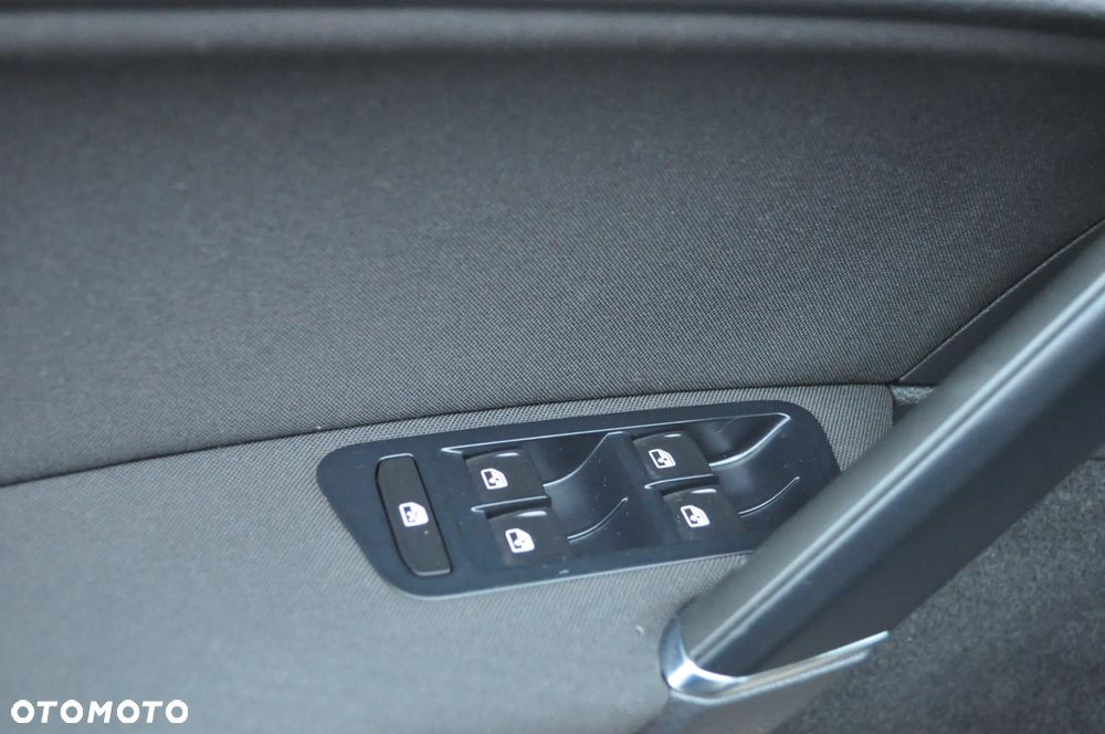 Volkswagen Golf 1.6 TDI BMT Comfortline - 16