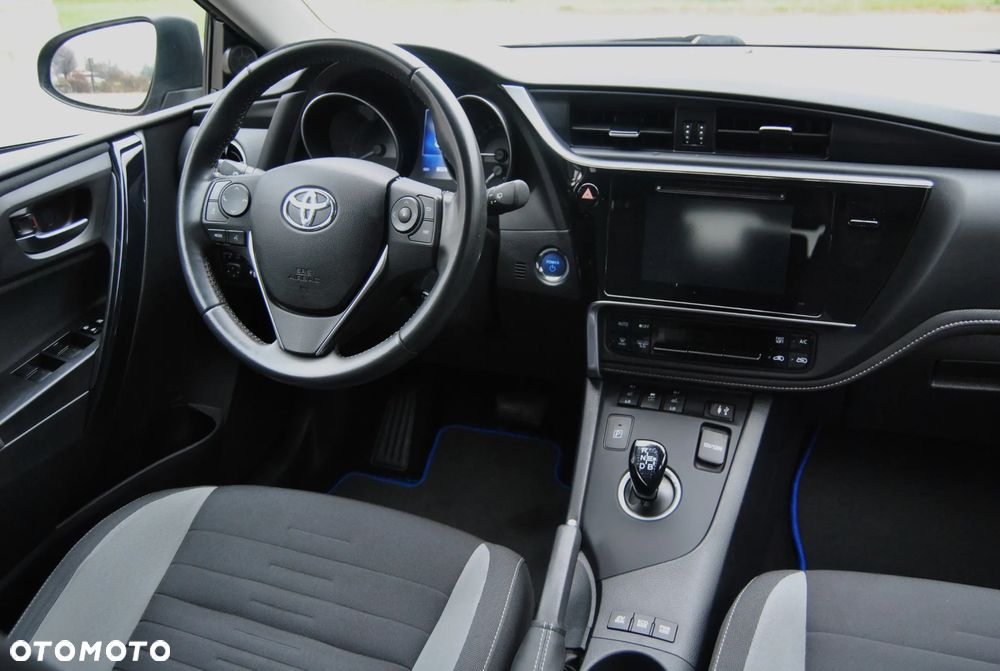 Toyota Auris 1.8 HSD Luna - 11