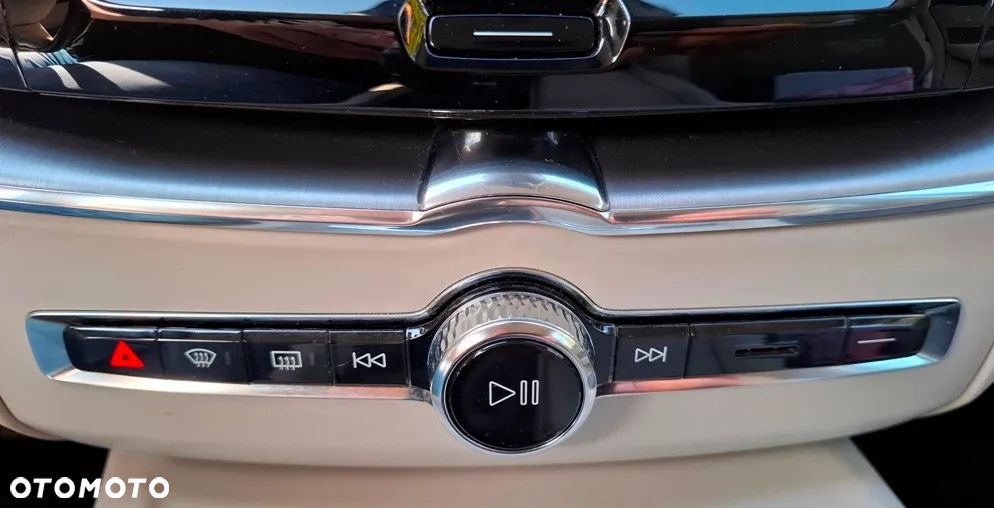 Volvo XC 60 D4 Inscription - 11