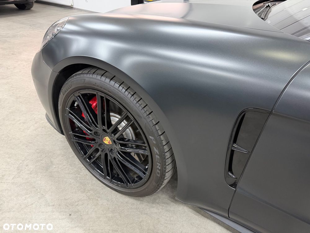 Porsche Panamera Turbo - 14