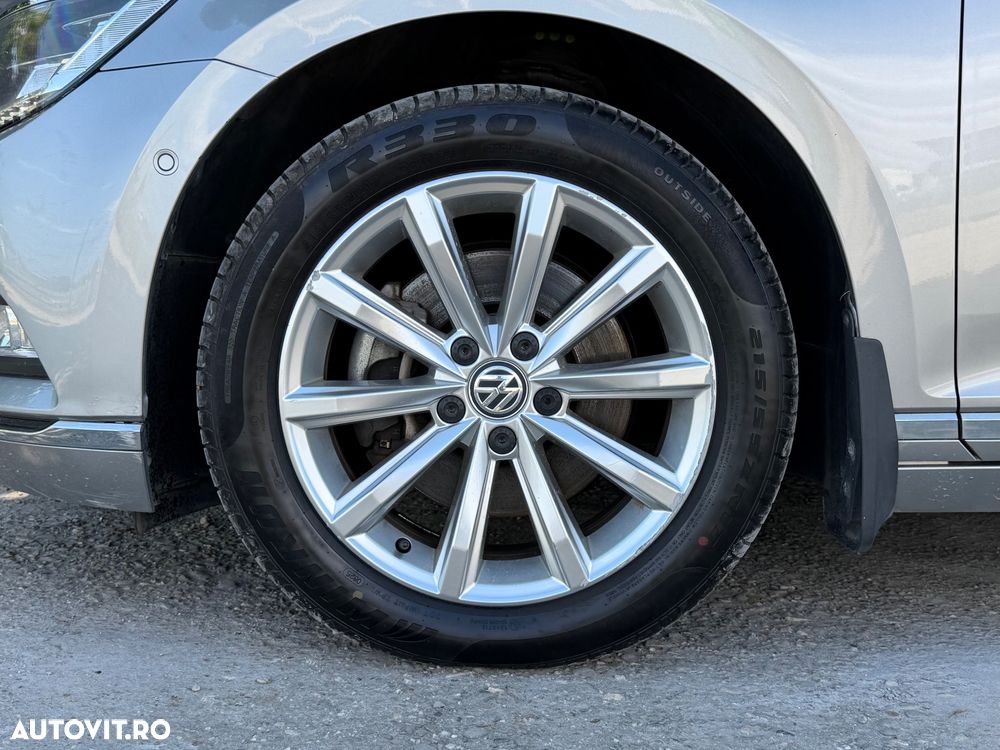 Volkswagen Passat 2.0 TDI DSG Highline - 30