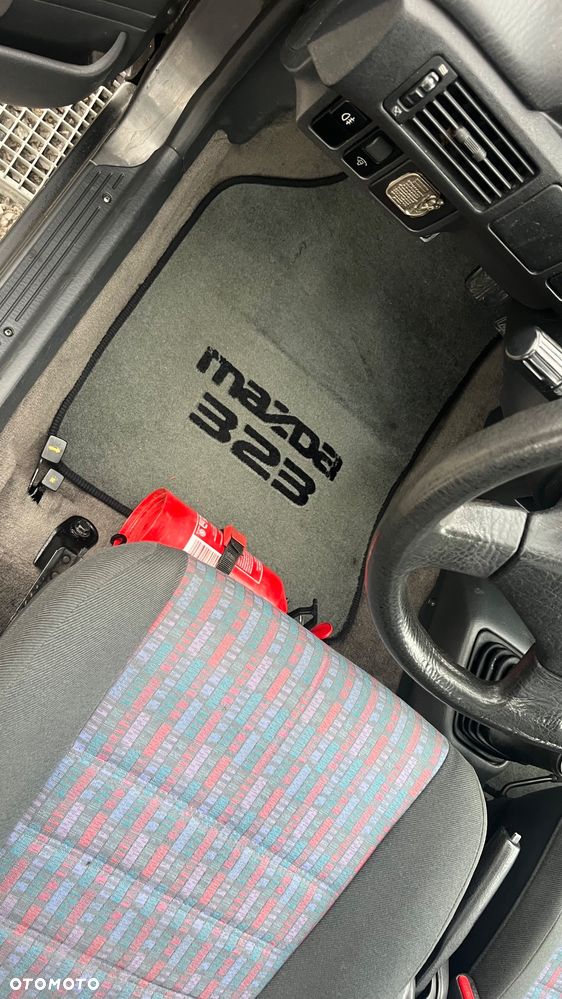 Mazda 323 1.7 D LX - 10