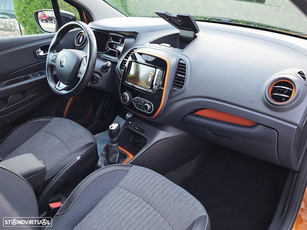 Renault Captur 1.5 dCi Exclusive XMOD - 16