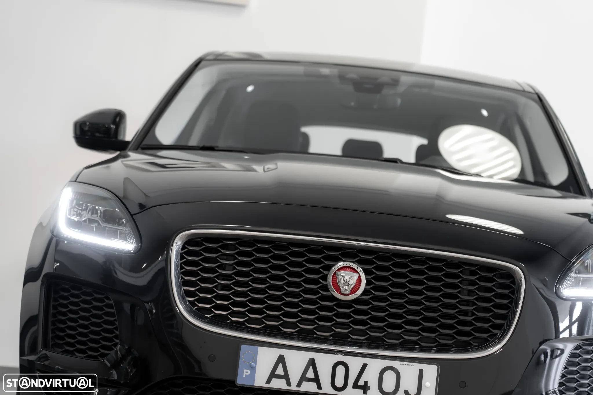 Jaguar E-Pace 2.0 i4D - 6