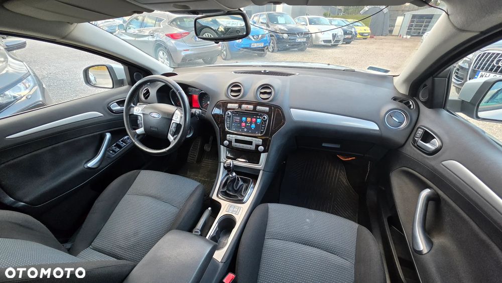Ford Mondeo - 17