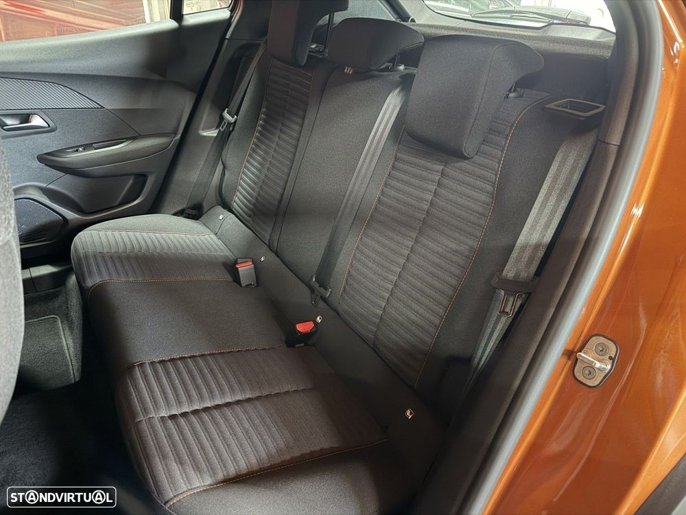 Peugeot e-2008 50 kWh Active Pack - 7