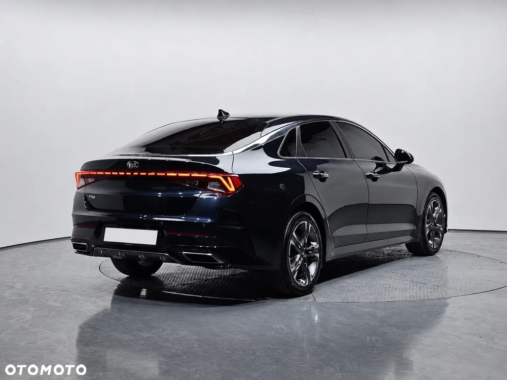 Kia K5 - 4