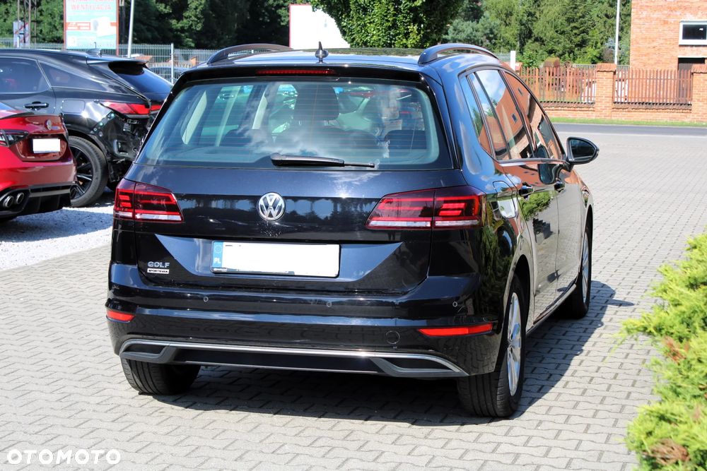 Volkswagen Golf Sportsvan - 3