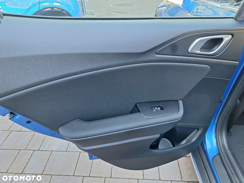 Kia XCeed - 24