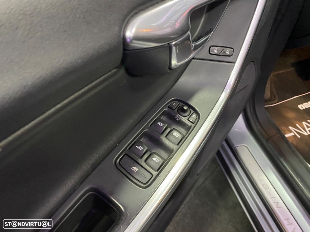 Volvo V60 D6 Twin Engine Geartronic RDesign - 20