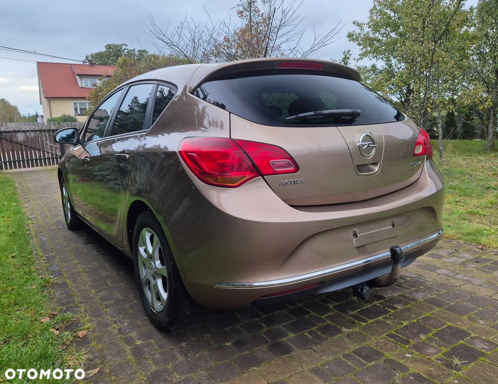 Opel Astra 1.4 Turbo Design Edition - 8