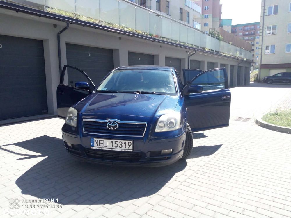 Toyota Avensis 2.2 D-4D Prestige - 2