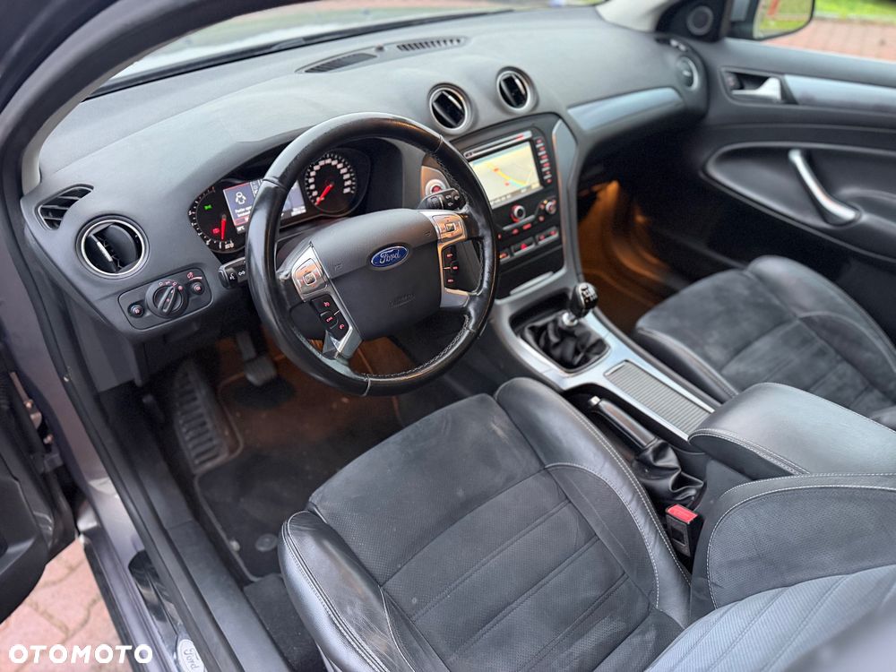 Ford Mondeo 1.6 T Platinium X Plus (Titanium) - 29