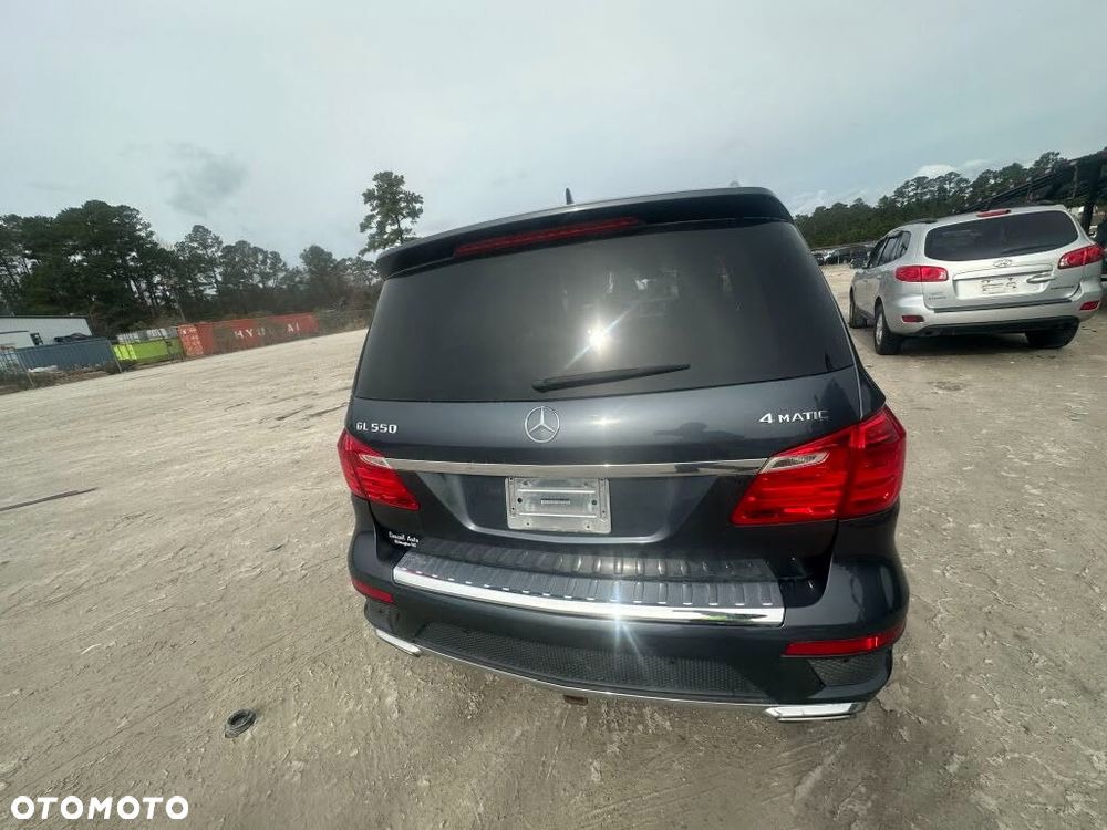 Mercedes-Benz GL - 11