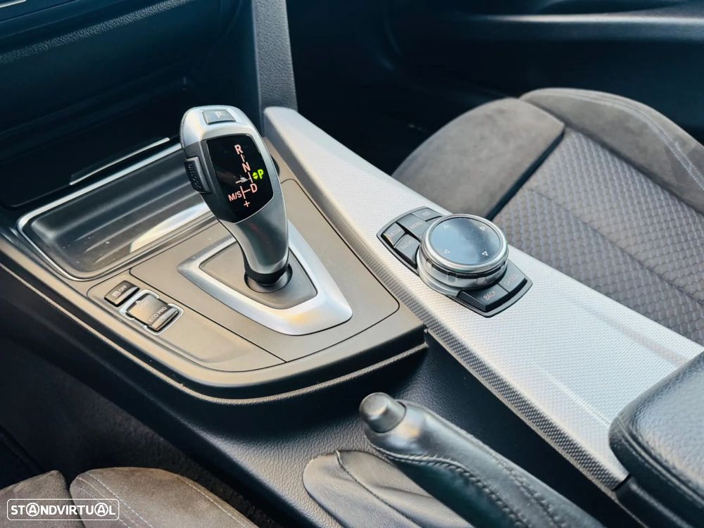 BMW 320 d Auto Pack M - 26