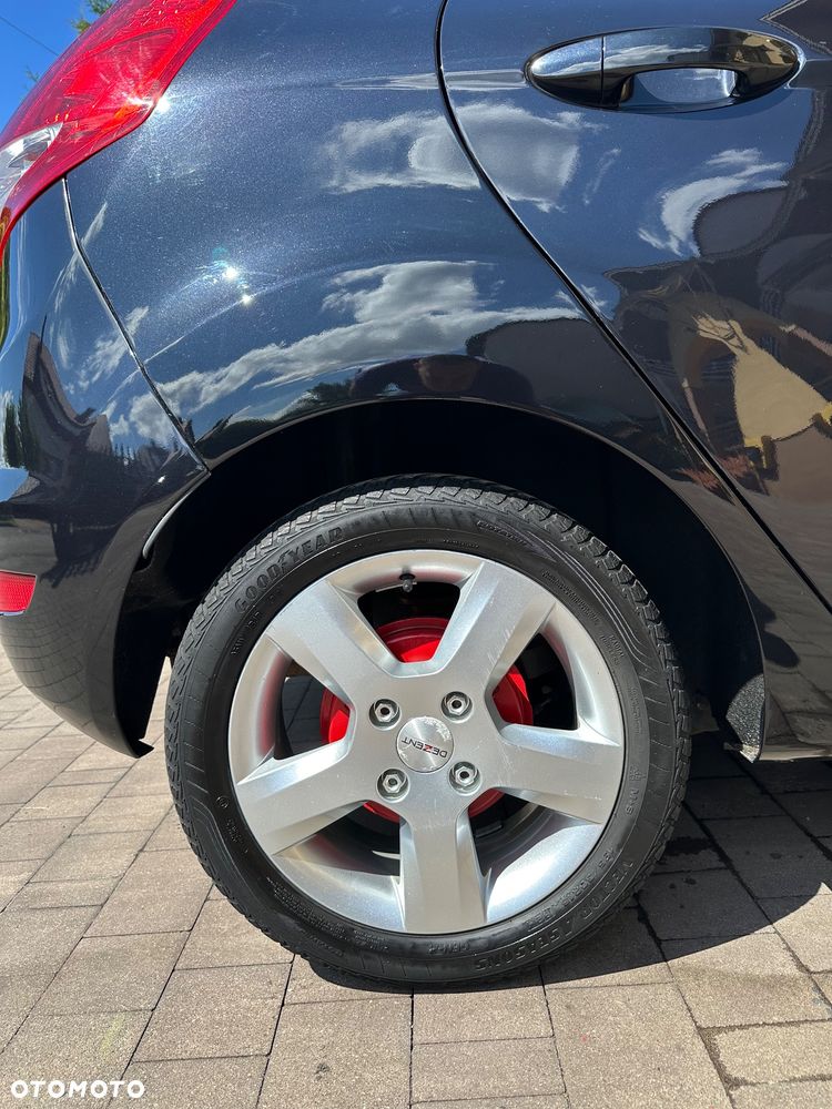 Ford Fiesta 1.25 Champions Edition - 38