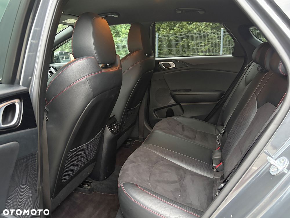 Kia ProCeed 1.6 T-GDI DCT7 OPF GT - 13