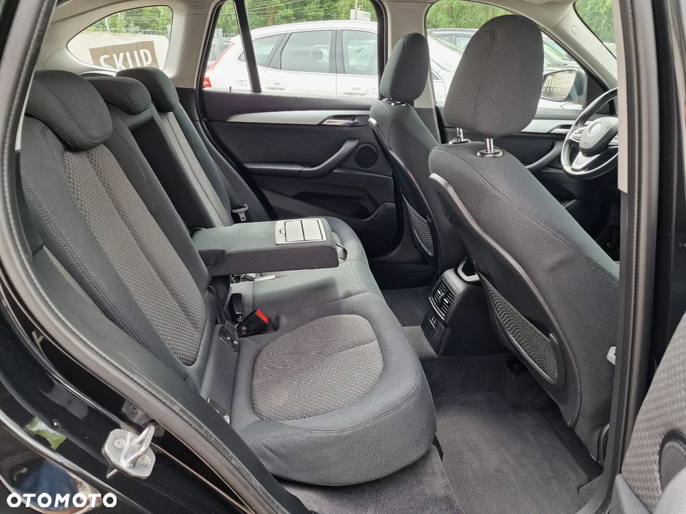 BMW X1 sDrive20d - 20