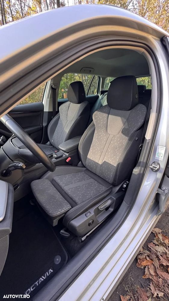 Skoda Octavia Combi 2.0 TDI Clever - 17