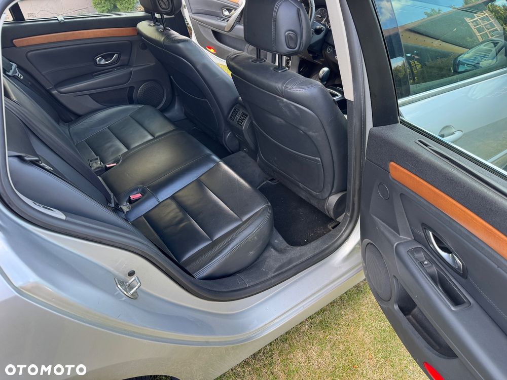 Renault Laguna 2.0 DCi Initiale - 8