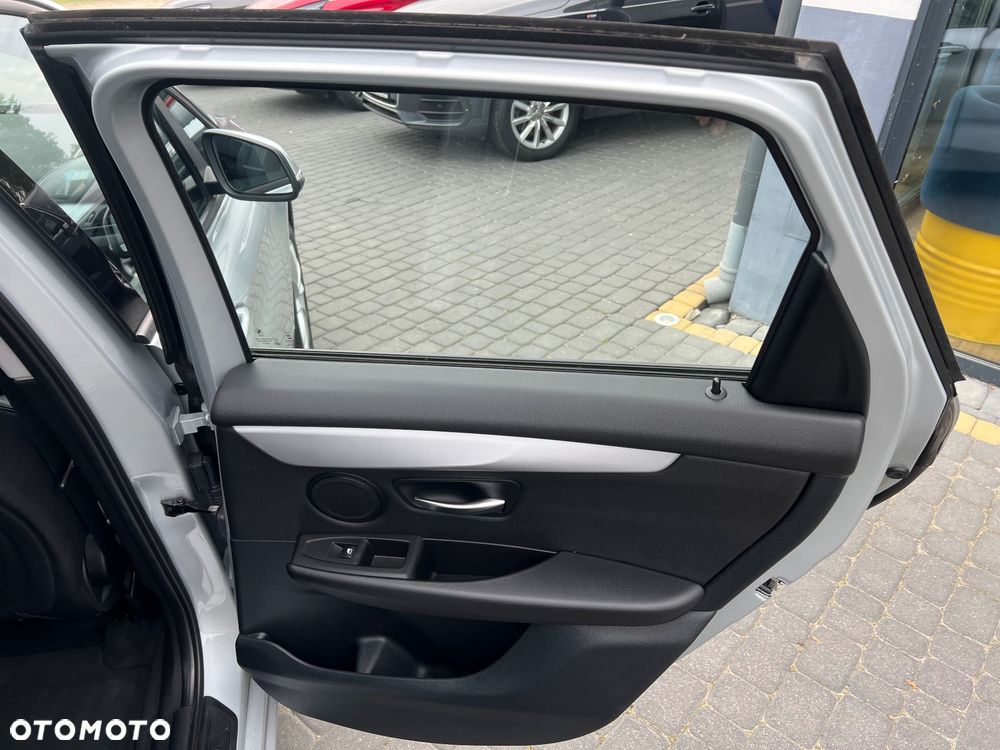 BMW Seria 2 218d Advantage sport - 25