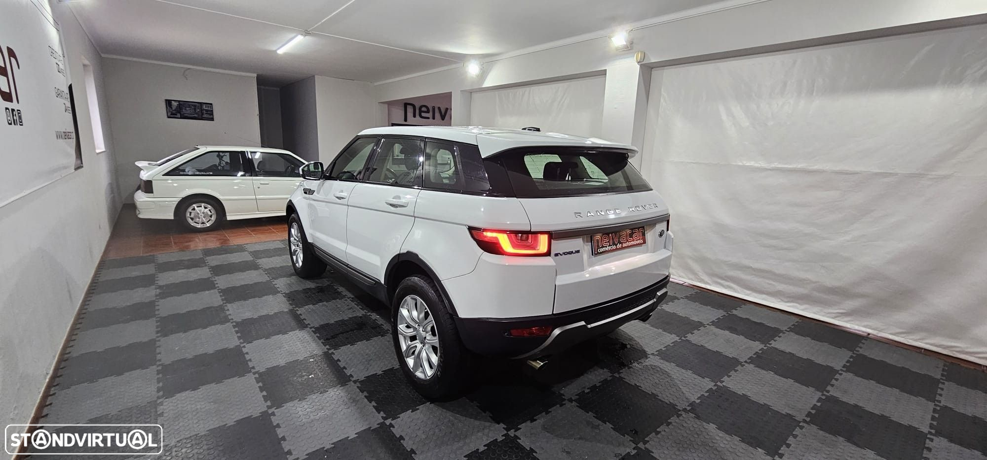 Land Rover Range Rover Evoque 2.0 eD4 SE Dynamic - 5