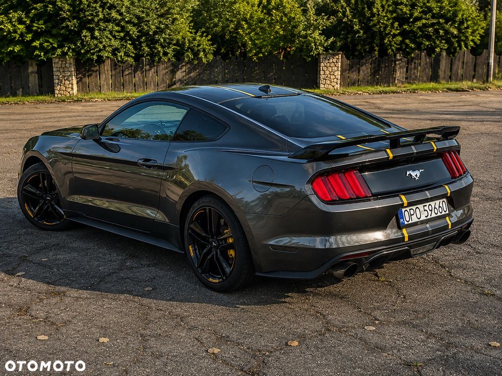 Ford Mustang - 8