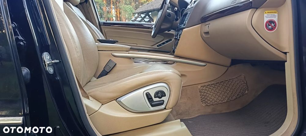 Mercedes-Benz GL 500 4Matic 7G-TRONIC - 32