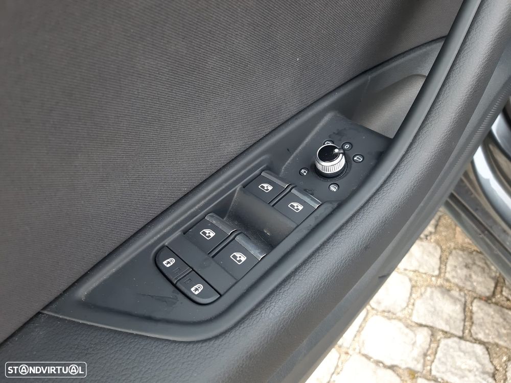 Audi A4 Avant 35 TDI S line S tronic - 15