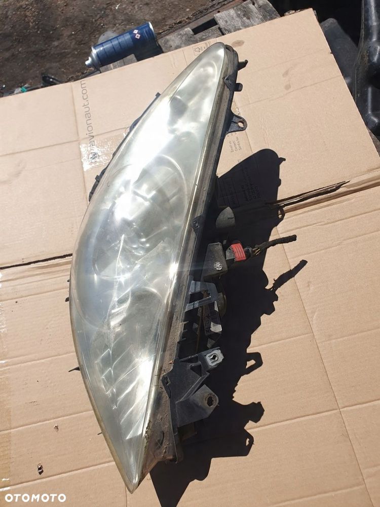 lampa reflektor prawa przód PEUGEOT 307SW 2007r kombi kod EZRC 1.6 hdi - 2