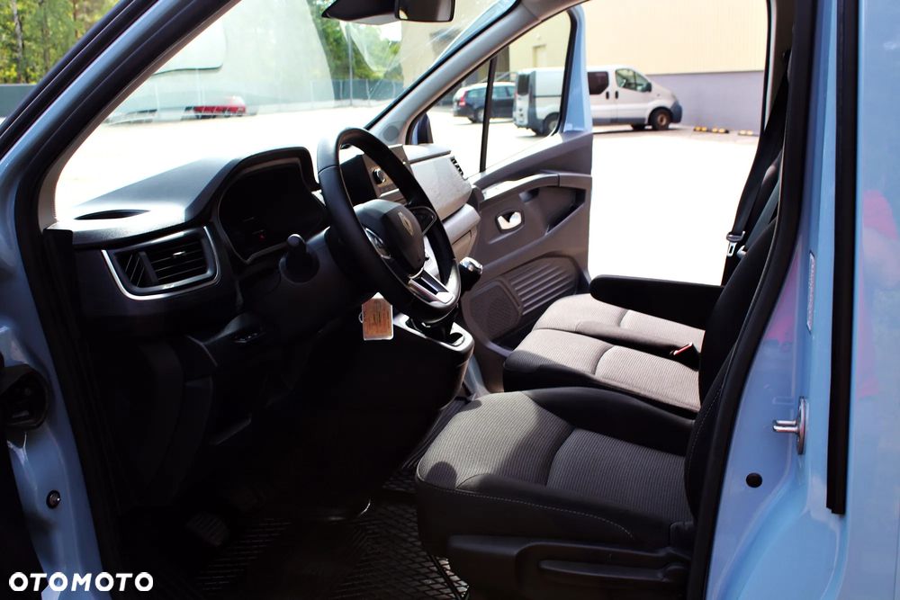 Renault Trafic - 16
