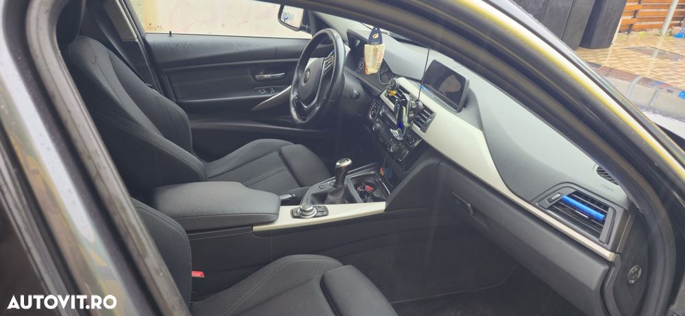 BMW Seria 3 320d - 3