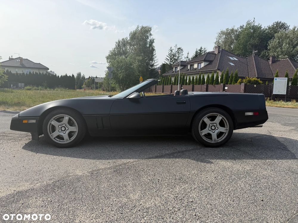 Chevrolet Corvette - 4