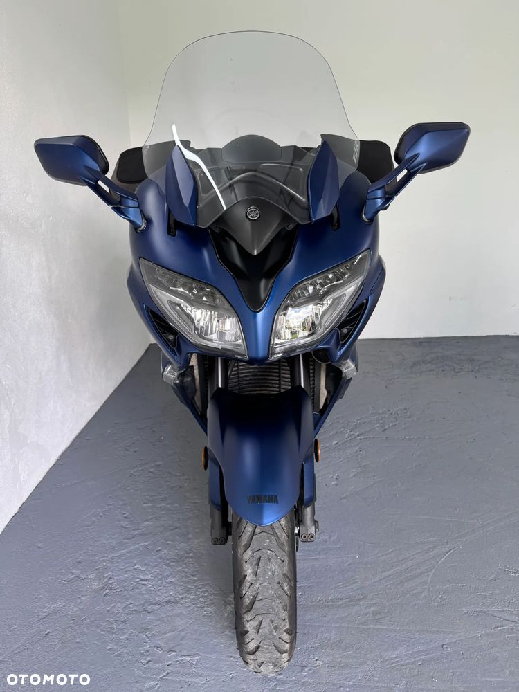 Yamaha FJR - 9