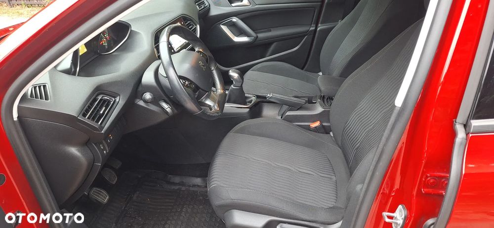 Peugeot 308 1.2 PureTech Allure S&S - 21