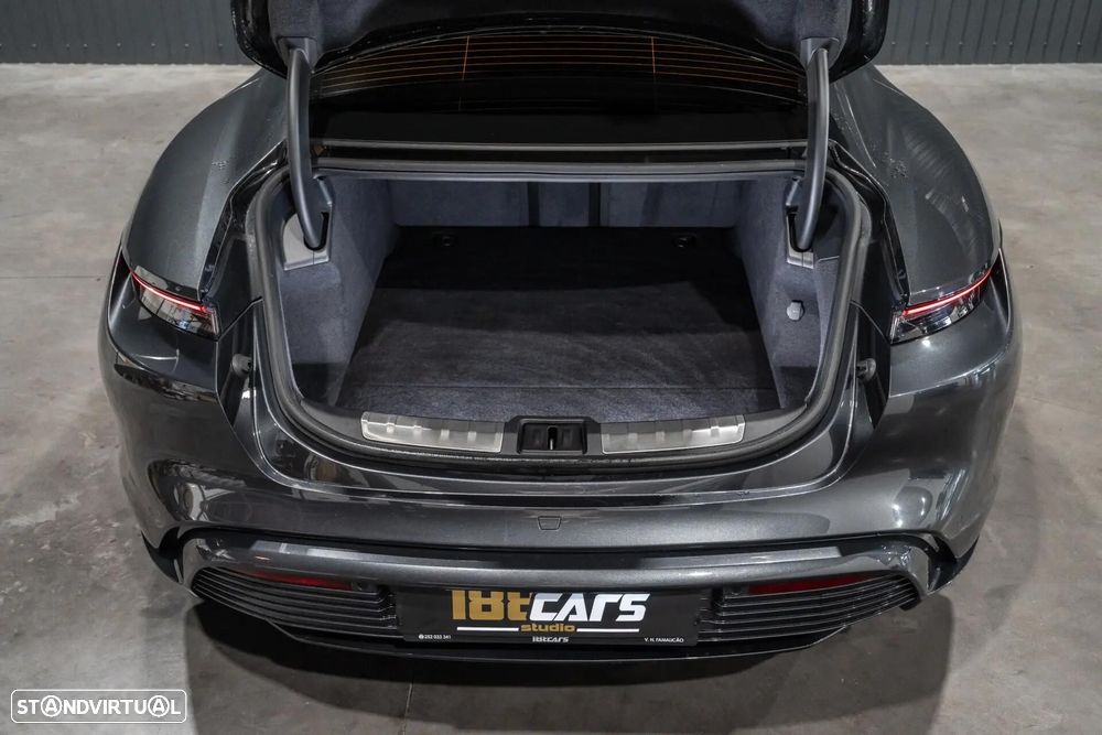 Porsche Taycan 4S - 45